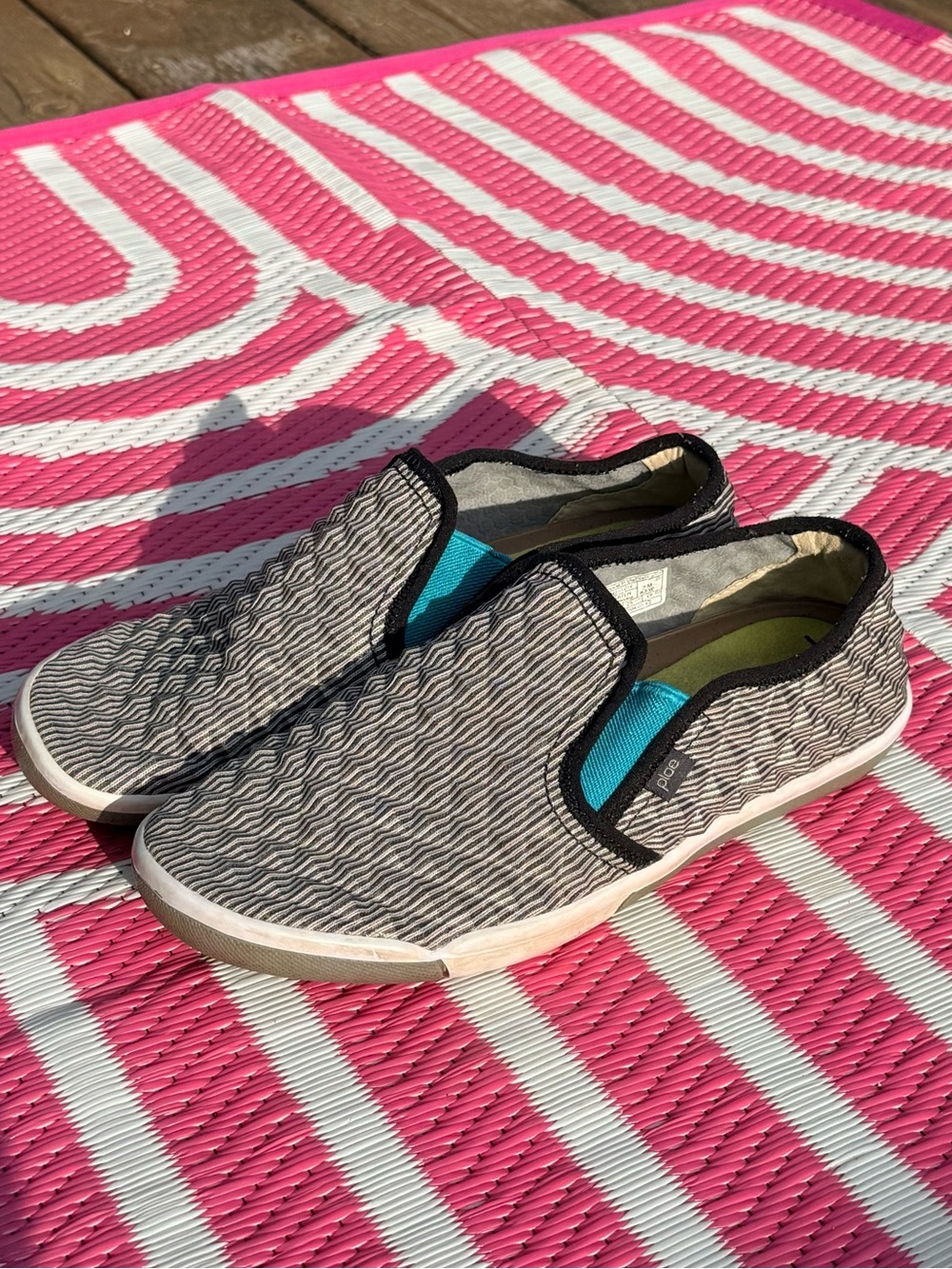 Women's PLAE Slip-On Shoes Size 8.5 Embossed 3D Knit